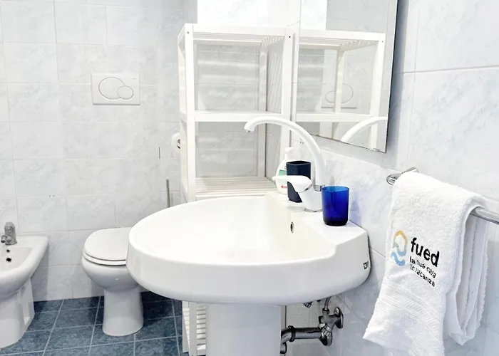 Se186 - Senigallia, Bilocale Con Cortile E Posto Auto * 西尼加利亚