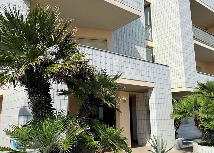 Se186 - Senigallia, Bilocale Con Cortile E Posto Auto 西尼加利亚